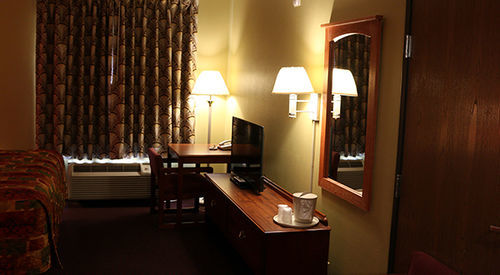 Hometown Inn & Suites شيريرفيل المظهر الخارجي الصورة