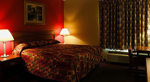 Hometown Inn & Suites شيريرفيل المظهر الخارجي الصورة